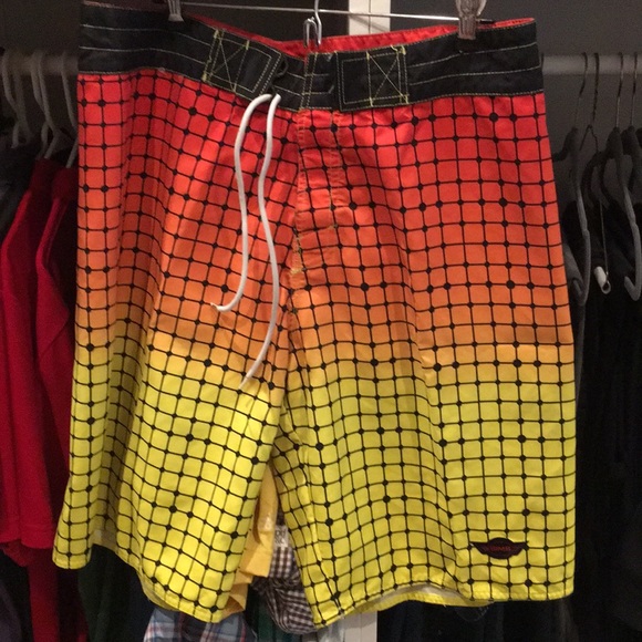 5/$25 Sz 36 Sims boardshort. Great condition - Picture 1 of 4